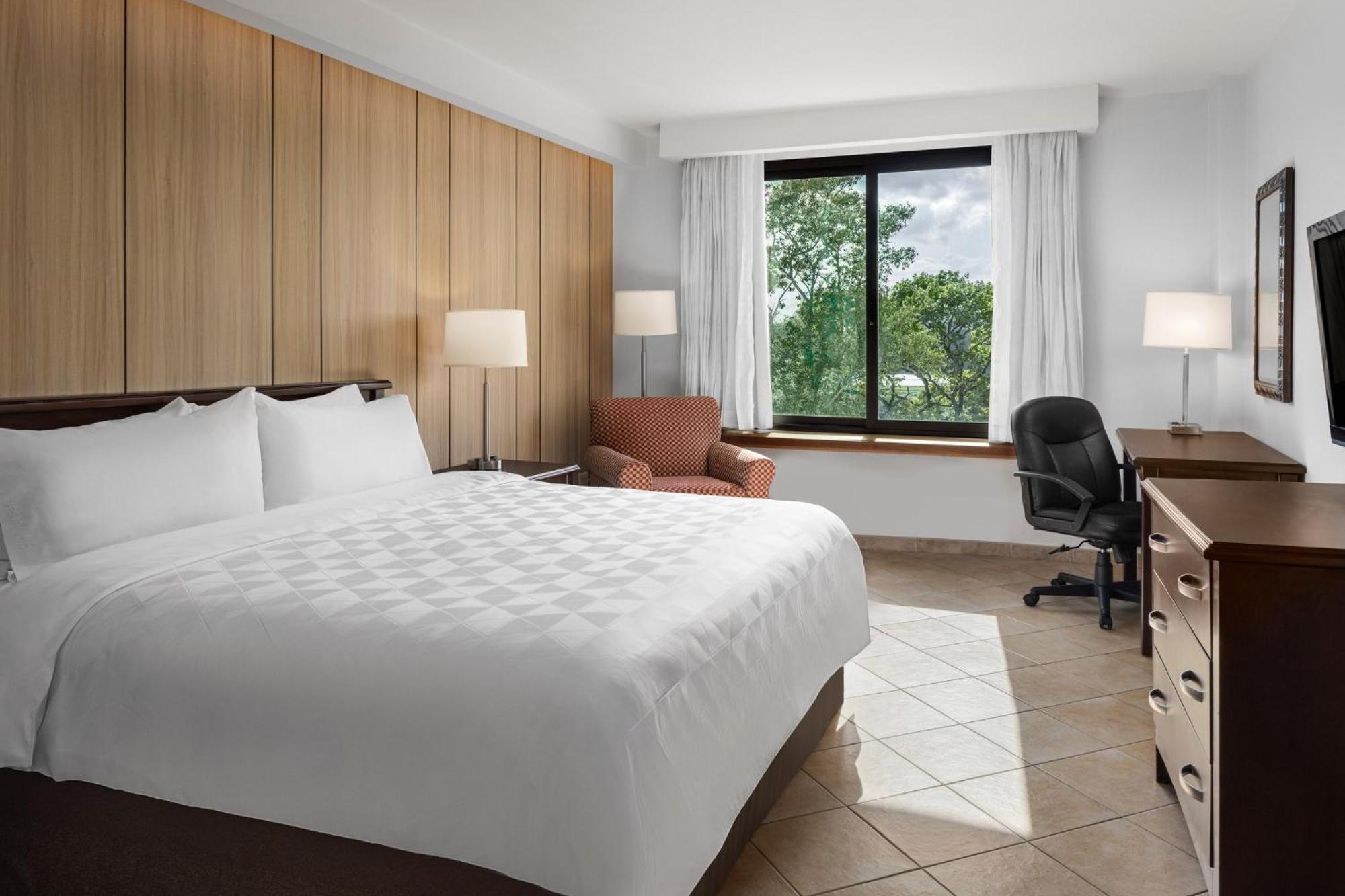 Hotel Canal By Ihg 4*